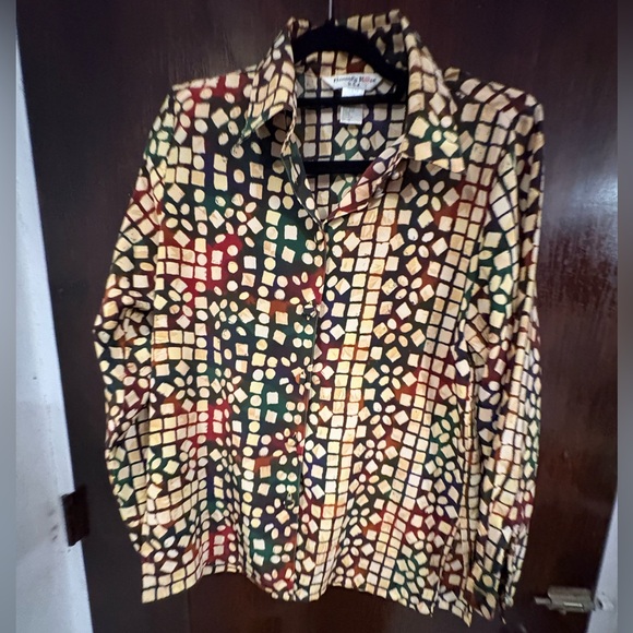 Vintage Tops - Bundle 3 for $25. Vintage 90’s Multicolor Geometric Button Down Shirt. Size M.